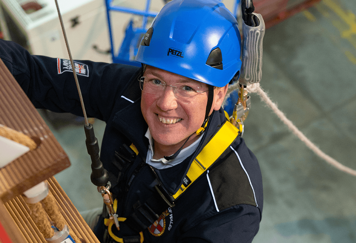 Minister climbs the ladder to mark Maritime Safety Week