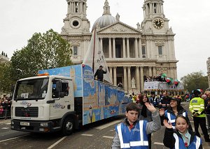 The PLA float passes St Paul's (click on image to enlarge)