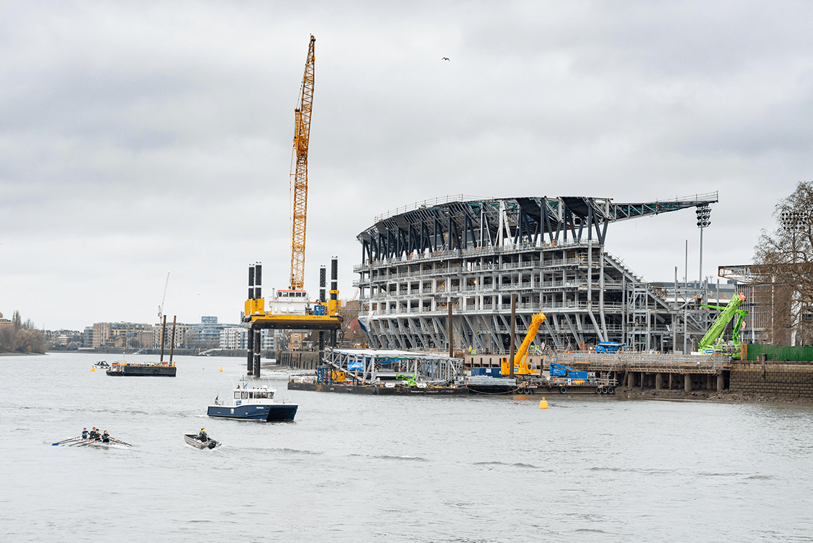 Back of the Net: Final roof parts delivery by river for new Fulham FC stand