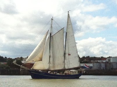 Zephyr sailing home